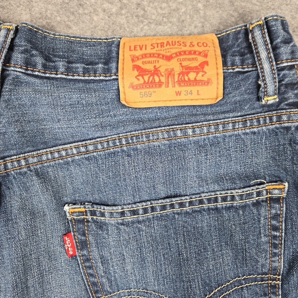 Levi's 569 Denim Shorts Men's Size 34 Blue Medium Wash Jorts Loose Fit 5 Pocket - Picture 7 of 8